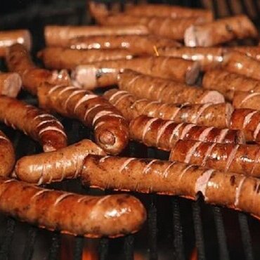 Würstchen braten