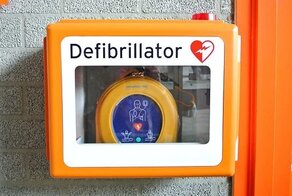 Symbolbild - Defibrillator